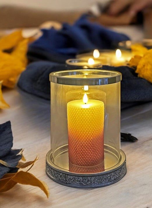 Windlicht aus Glas mit Strasssteinen auf Metallsockel H25cm