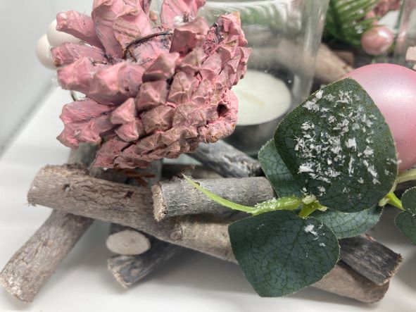 Kerzenhalter Xmas aus Holz 
mit Dekorationselementen
für 4 Kerzen oder Teelichter