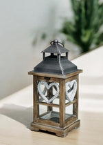 Laterne aus Holz mit Metalldach mit Herzmotiv Braun / Metalldach grau washed