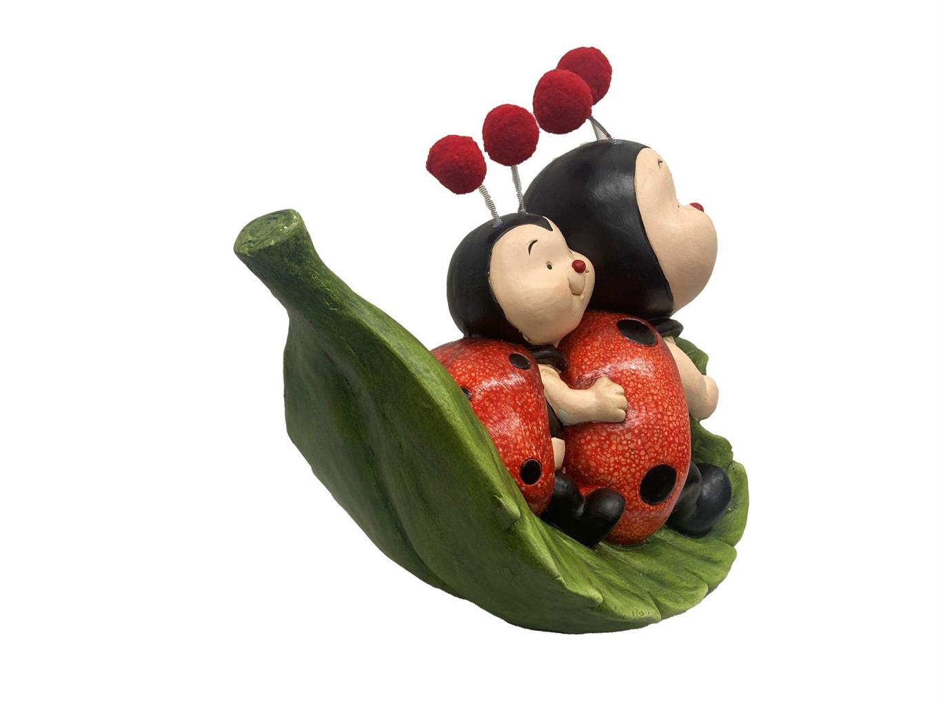 Deko Figur 2 Marienkäfer 
sitzend auf Blatt