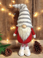 Deko Wichtel stehend rot weiss mit flauschiger Mütze grau weiss