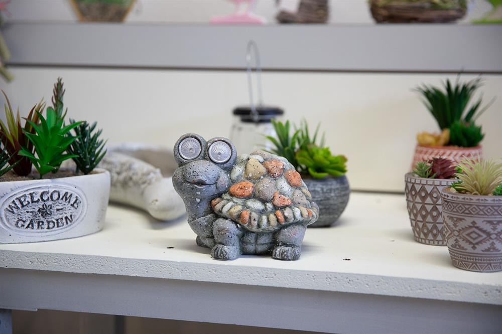 LED Solar Schildkröte  mit 2 LED 
L:15.5cm B:11.5cm H:13.5cm