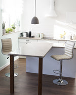 Set mit 2 Barstühlen LUCERNE drehbar Hellbeige