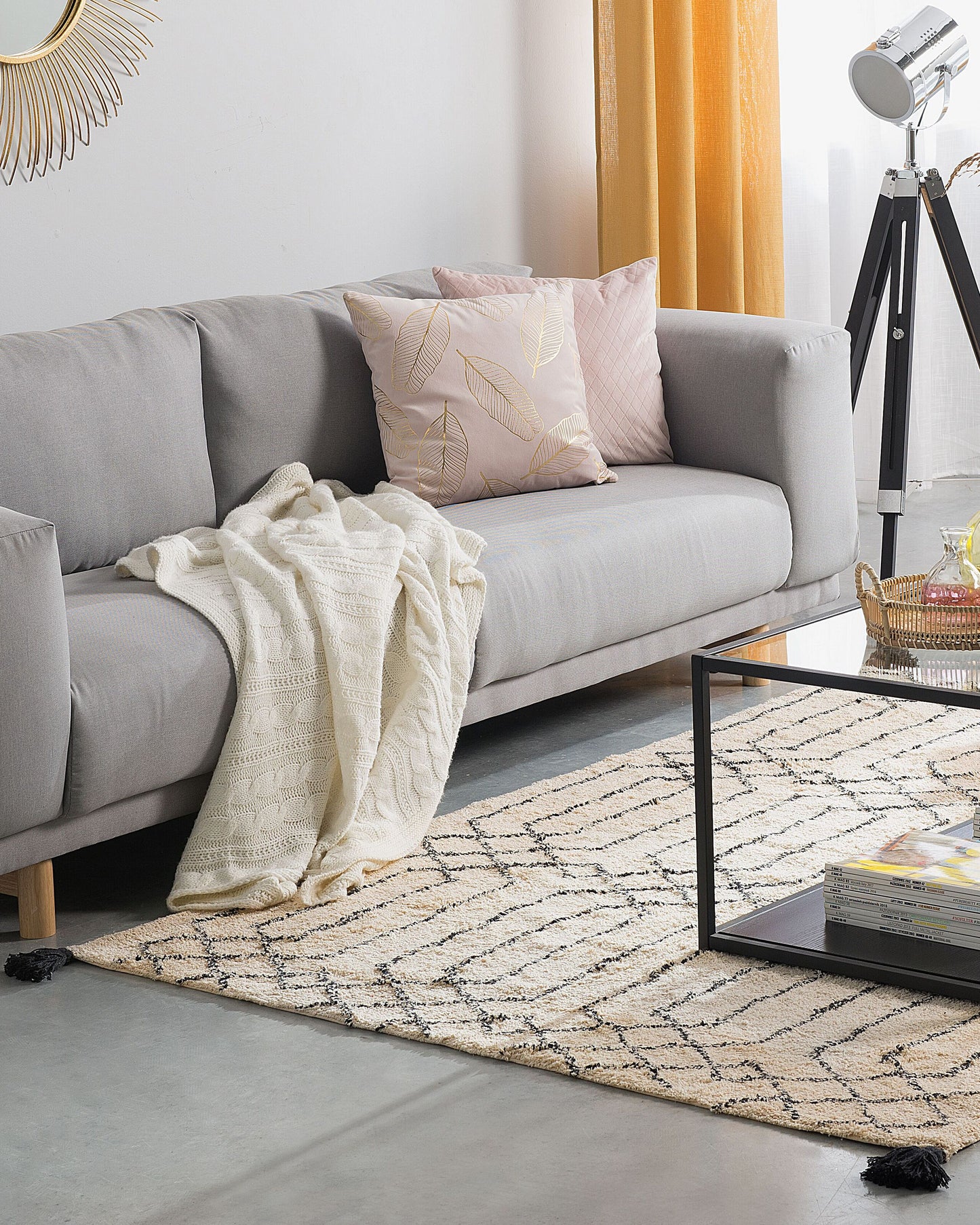 Teppich beige / schwarz 140 x 200 cm Shaggy MALTEPE