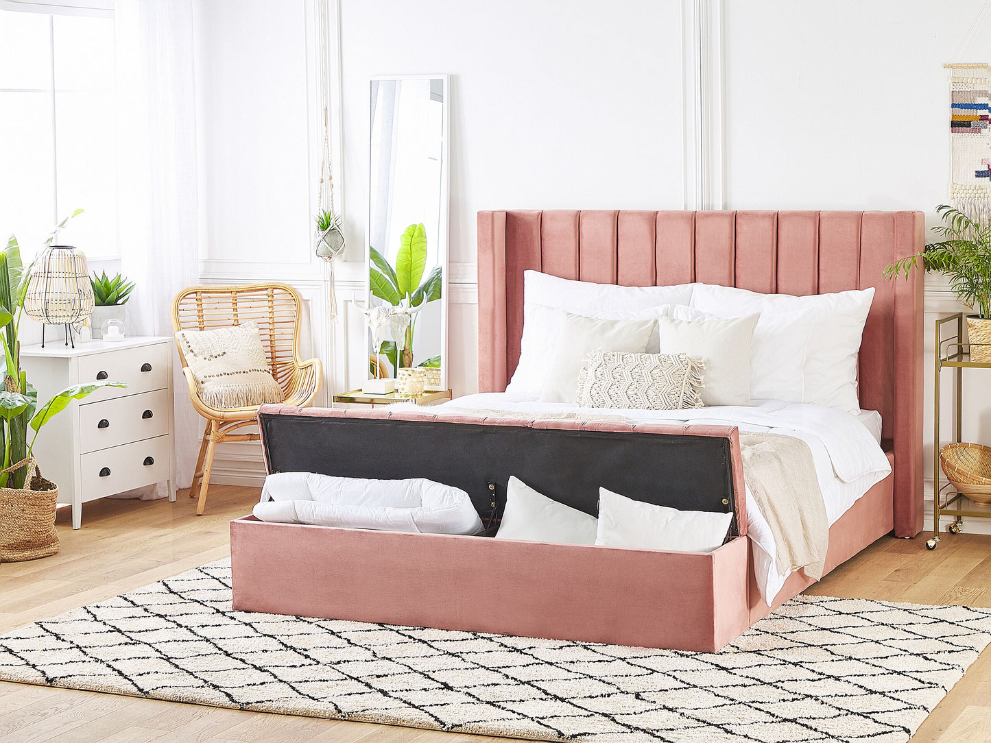 Bett mit Stauraumbank Samtstoff NOYERS 160 x 200 cm Rosa