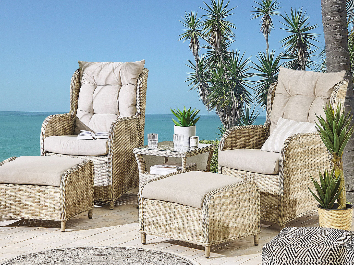 Lounge Set mit Tisch und Ottomane 2-Sitzer PONZA Polyrattan Beige