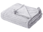 Kuscheldecke KAWERI 150 x 200 cm Hellgrau