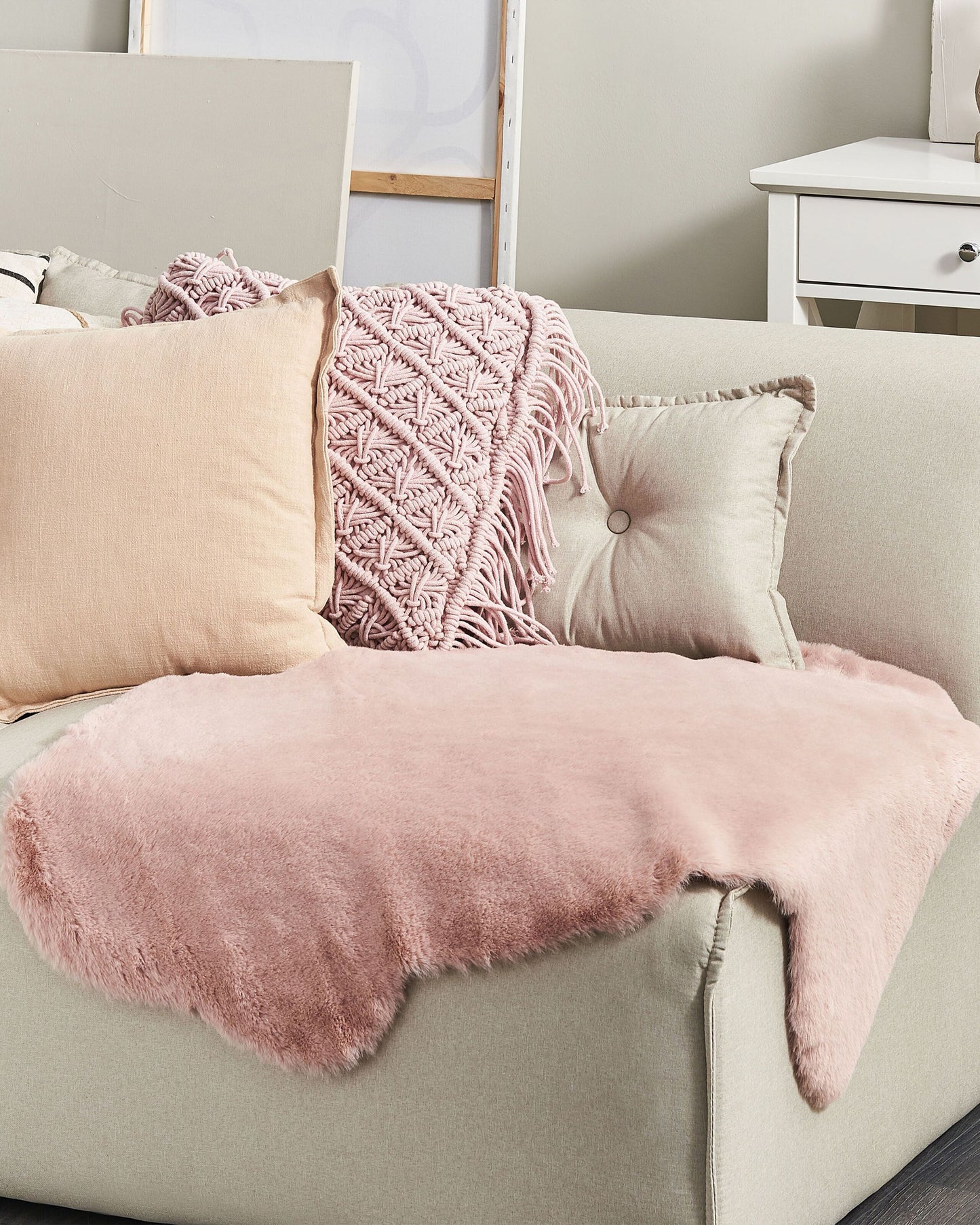 Kunstfell-Teppich Kaninchen rosa 90 cm UNDARA