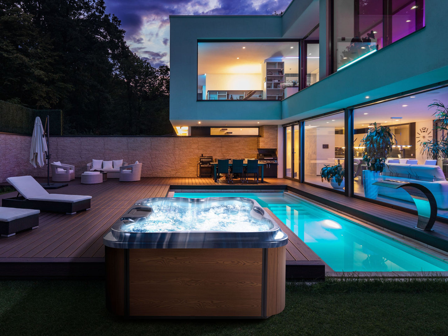 Outdoor Whirlpool mit LED ARCELIA Blau