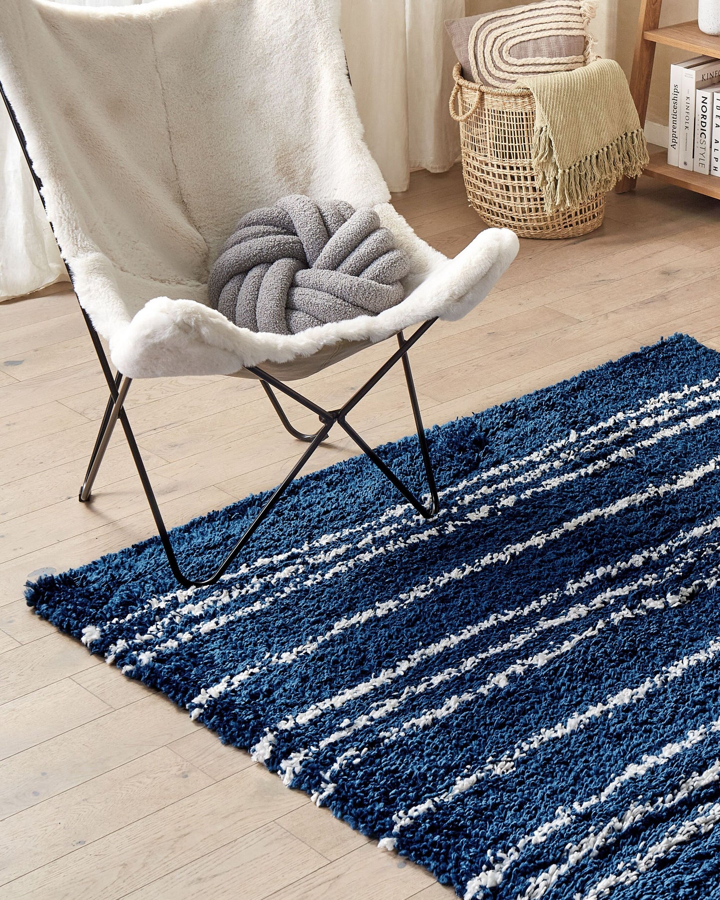 Teppich blau / weiss 200 x 300 cm Streifenmuster Shaggy TASHIR