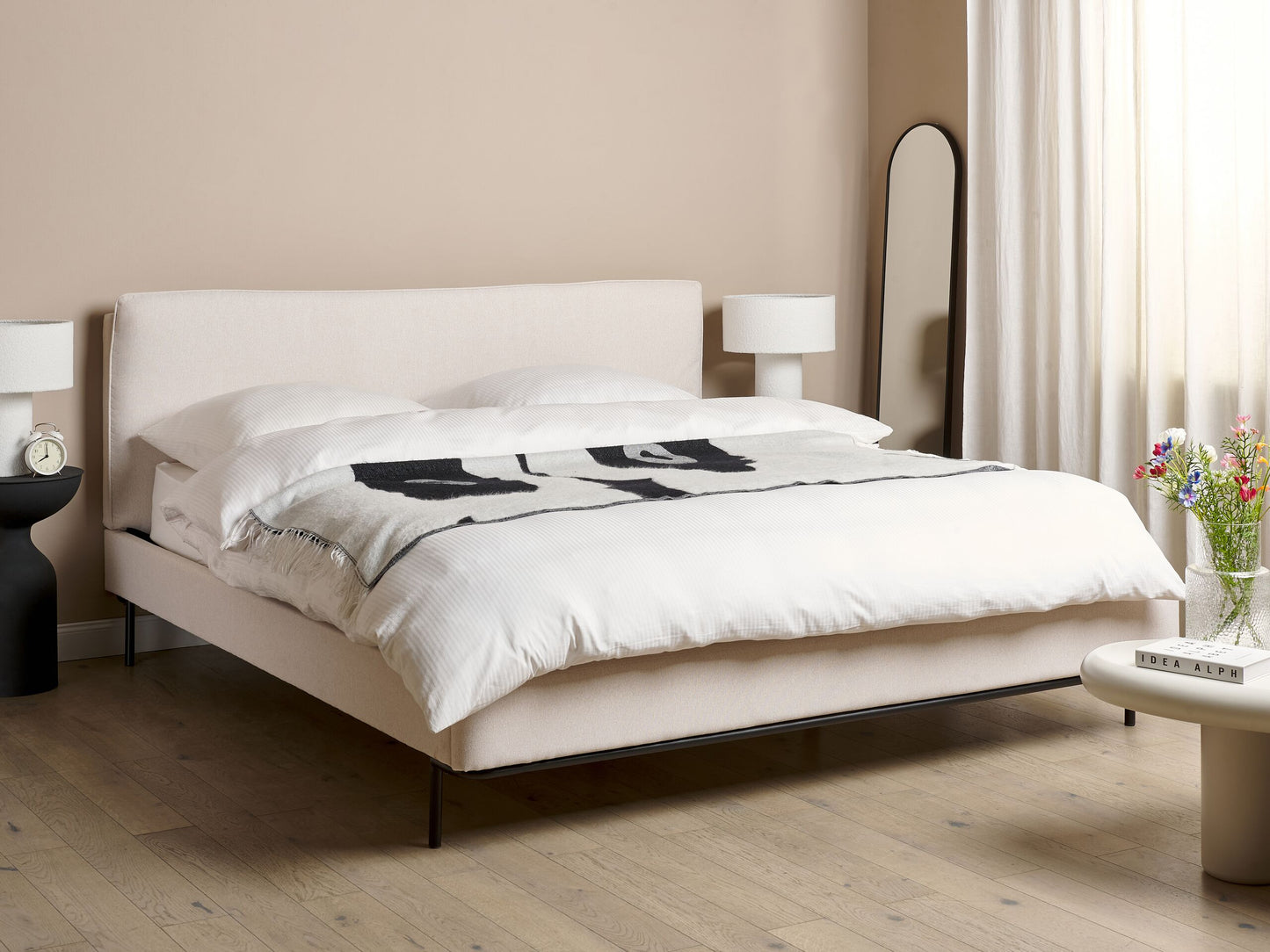 Bett mit Lattenrost Stoff CORIO 180 x 200 cm Creme