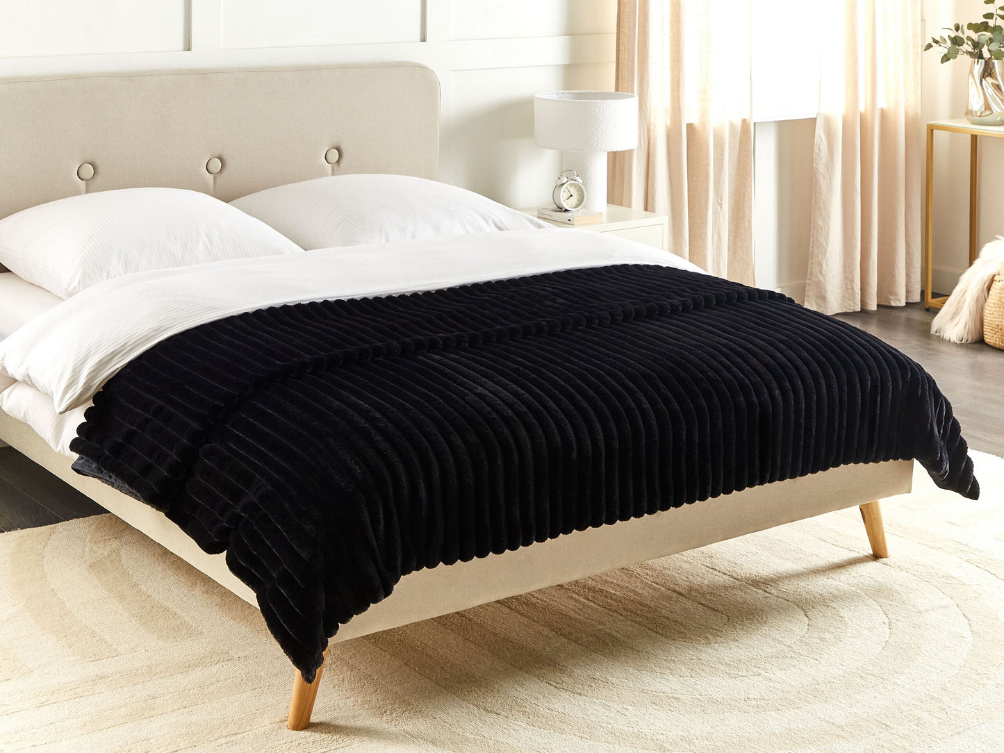 Tagesdecke RAKYA Webpelz 200 x 220 cm Schwarz