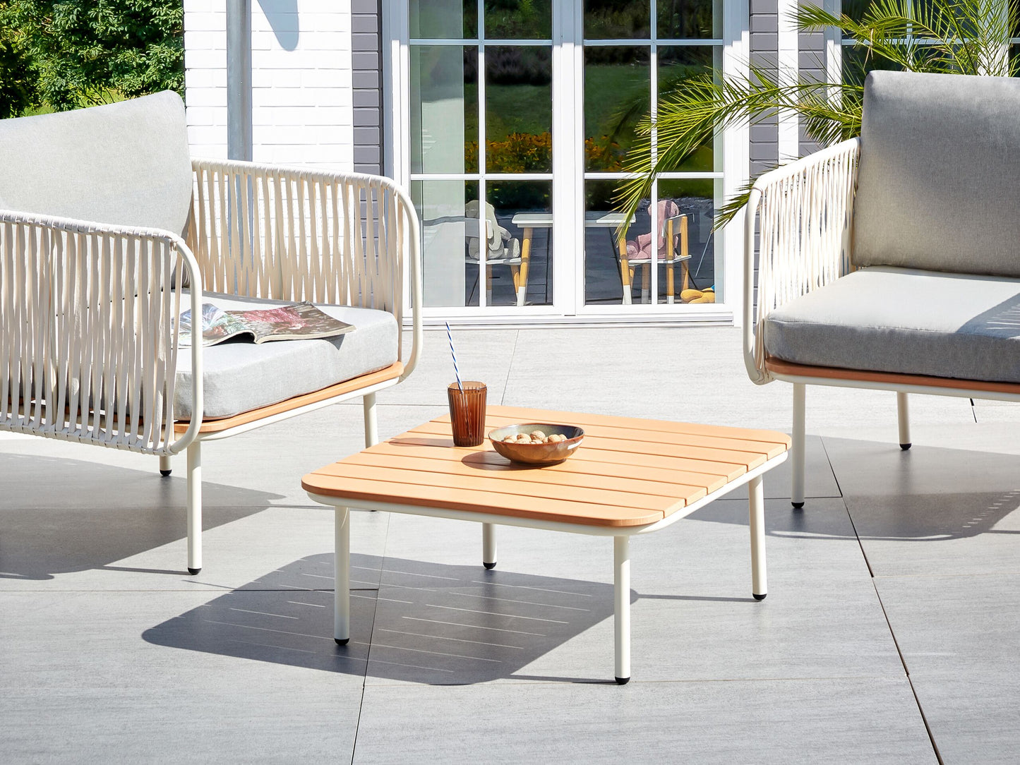 Gartentisch Kunststoff Heller Holzfarbton SENISE