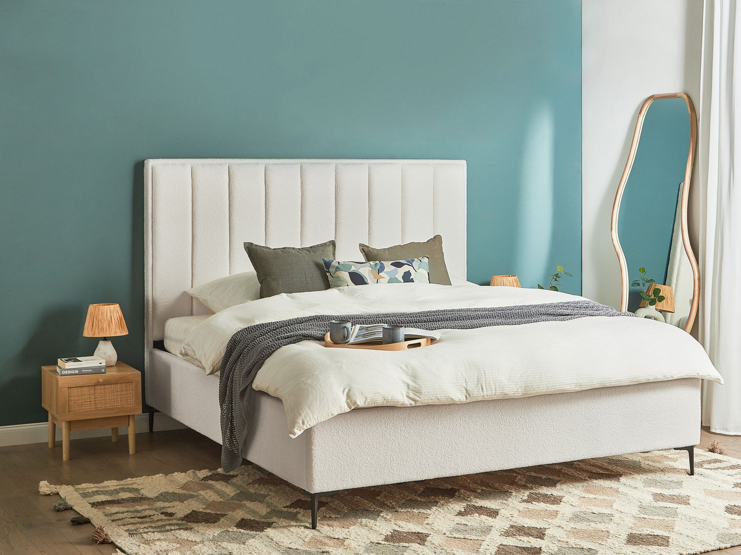 Bett mit Stauraum Bouclé SEZANNE 180 x 200 cm Cremeweiss