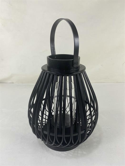 Lanterne en bambou
 avec poignée
 La couleur noire
 P26,5 cm x H33,5 cm
