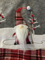 Weihnachtsbaum Rock D:90cm 
Farbe: Rot/Grau/Weiss
Design: Wichtel und Schneeflocken