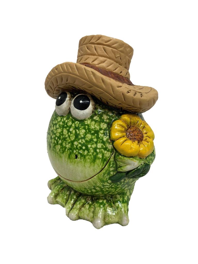 Deko Frosch 
mit Hut und Blume 
16 x16.5 x23.2cm