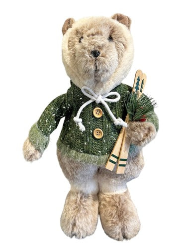 Deko Bär stehend grün mit Kapuze und Ski in der Hand