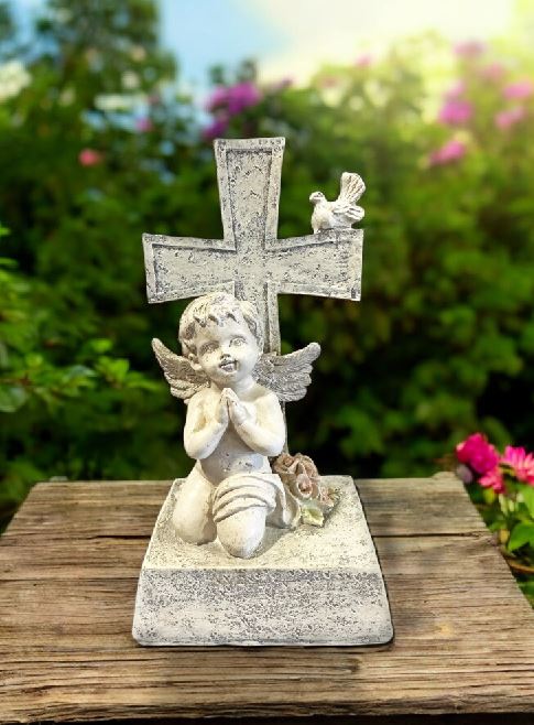 Engelfigur sitzend an Kreuz angelehnt H18.5cm