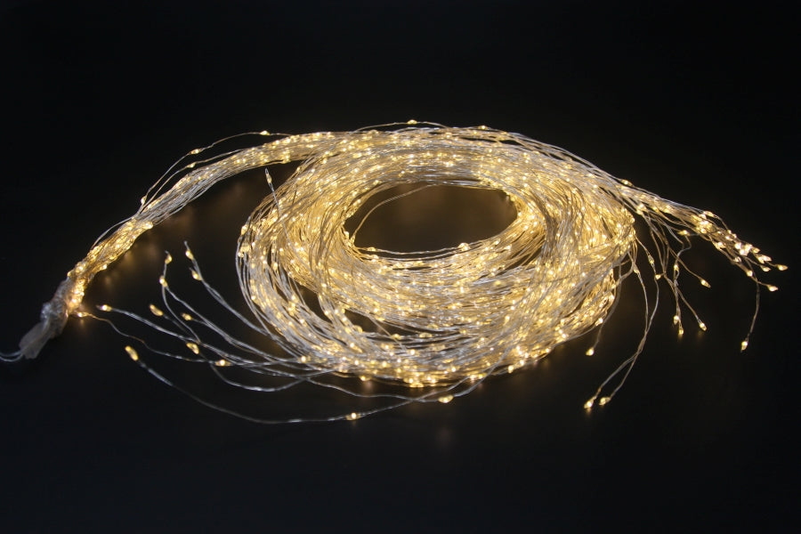 LED Outdoor Lichterkettenstrang
1440 LED, L: 300cm
silber Draht
Warm weiss Licht