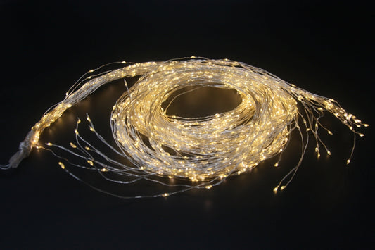 LED Outdoor Lichterkettenstrang
1440 LED, L: 300cm
silber Draht
Warm weiss Licht