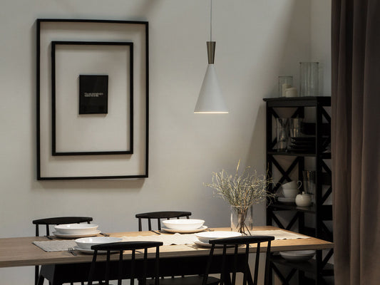 Hängelampe weiss / silber Kegelform TAGUS