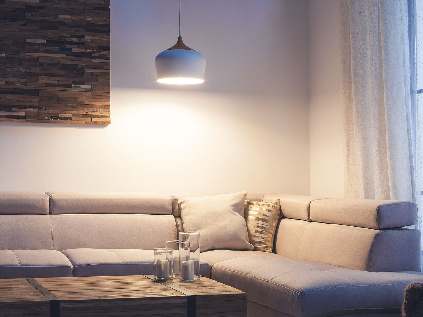 Hängelampe weiss Glockenform ANGARA