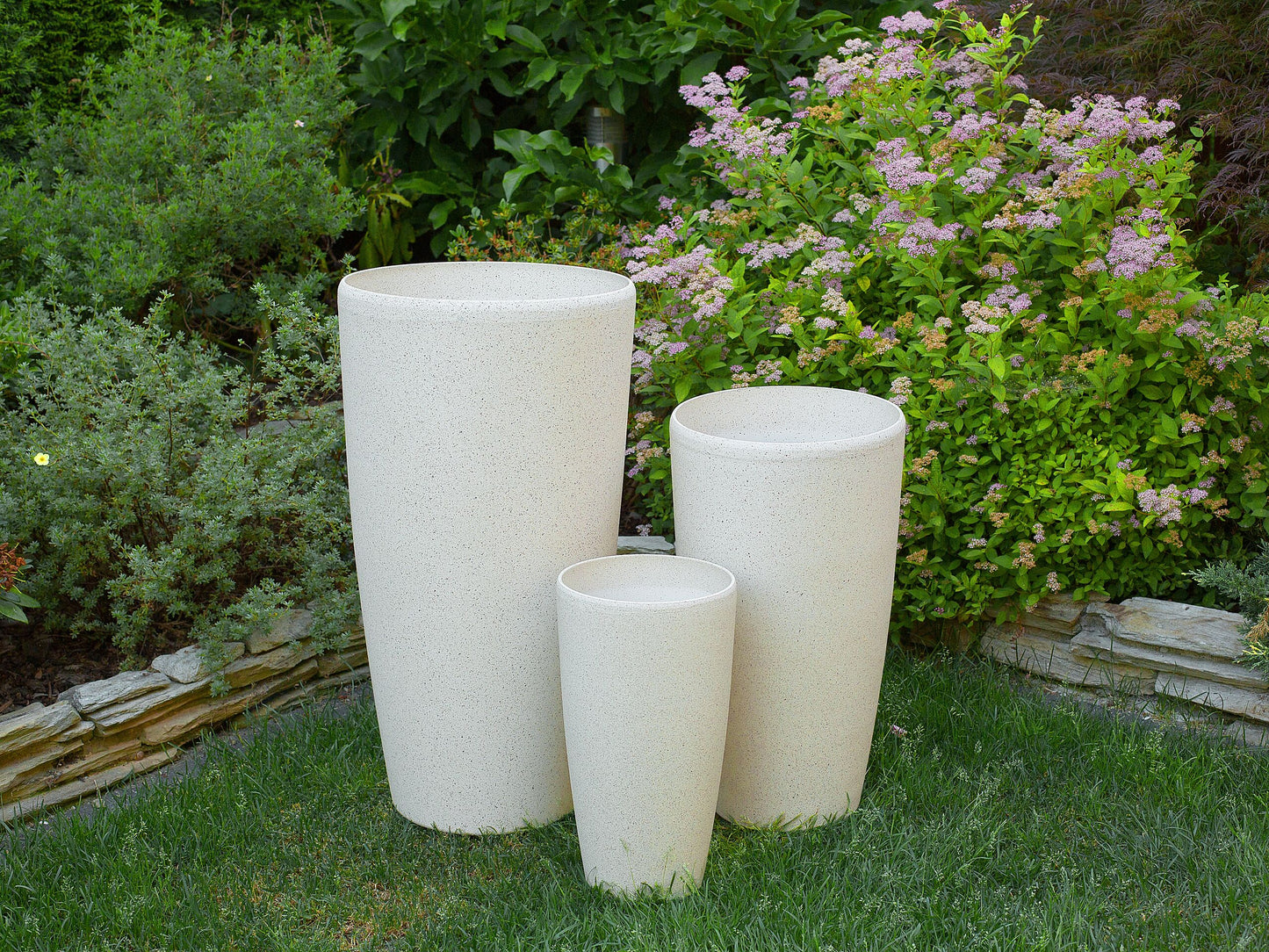 Blumenkübel ABDERA Stein 23 cm Hellbeige