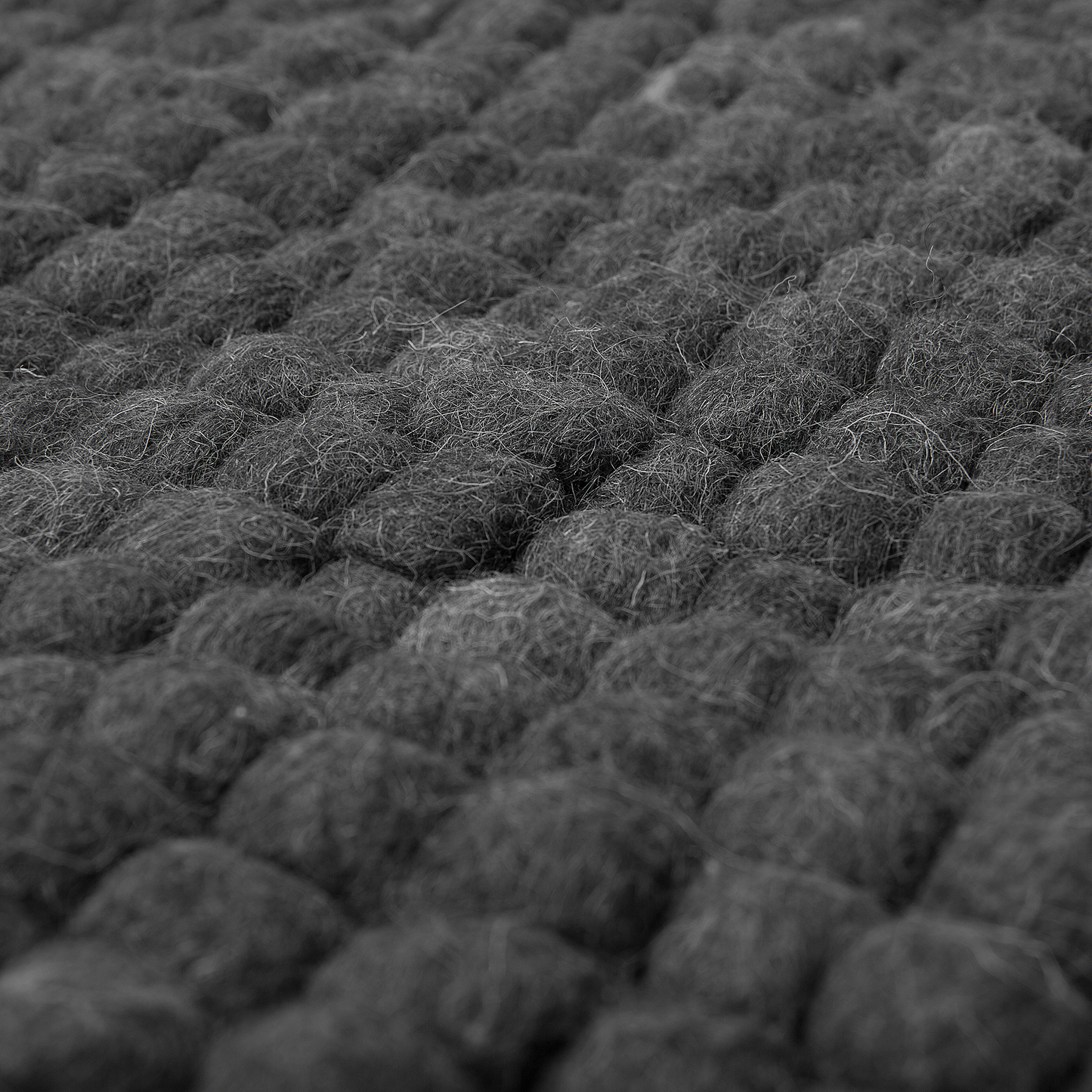 Filzkugelteppich dunkelgrau 160 x 230 cm AMDO