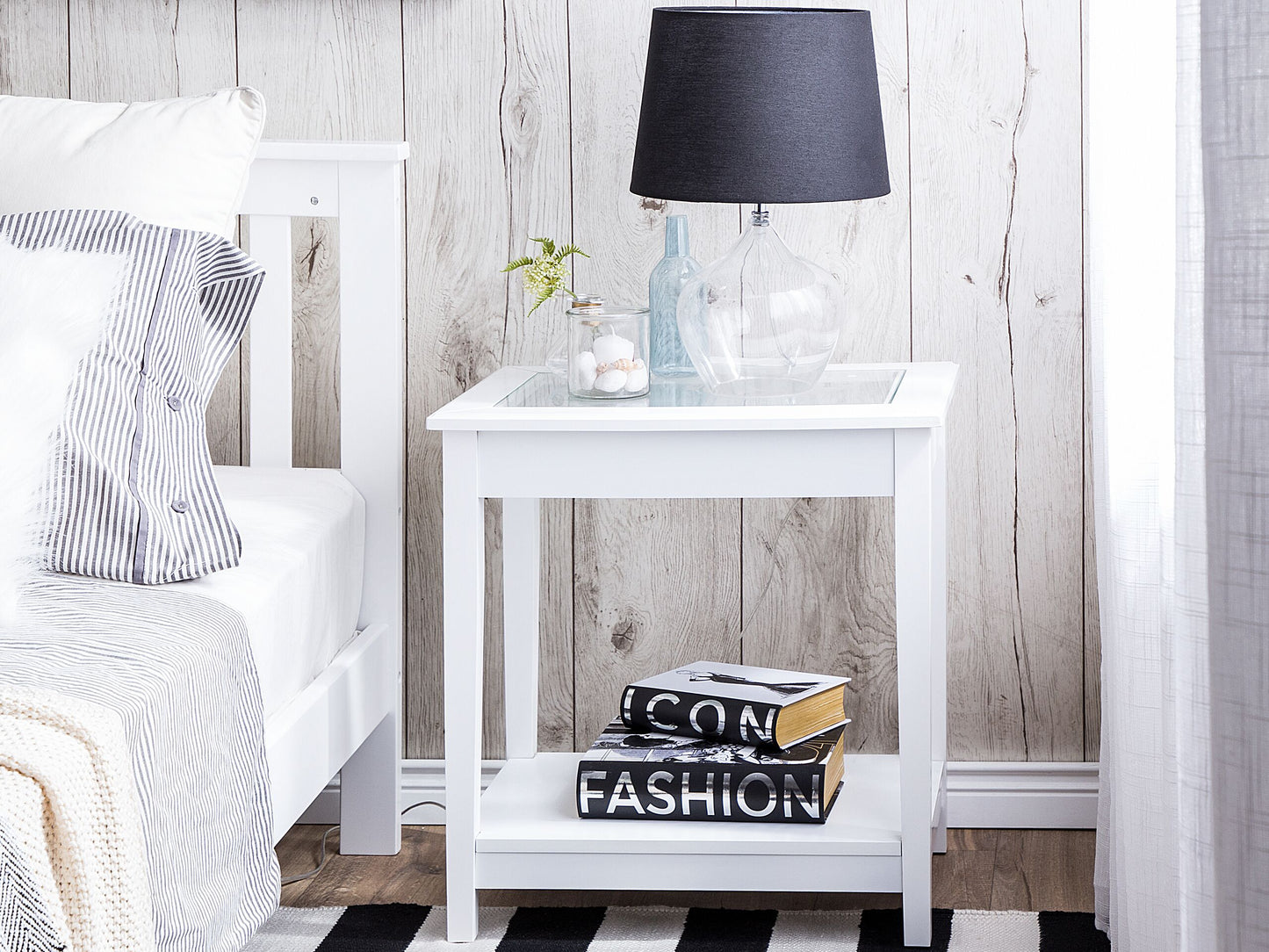 Beistelltisch Glas weiss rechteckig 40 x 57 cm ATTU