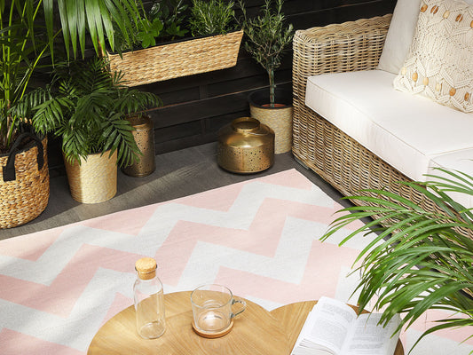 Outdoor Teppich rosa 140 x 200 cm Zickzack-Muster Kurzflor KONARLI