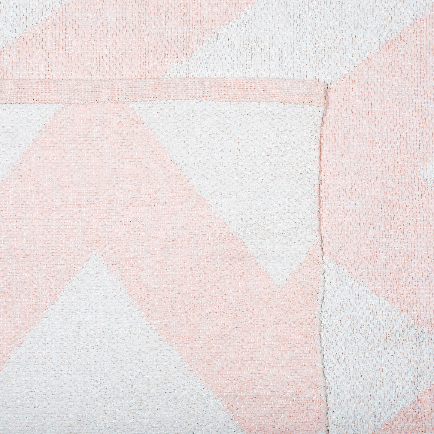 Outdoor Teppich rosa 140 x 200 cm Zickzack-Muster Kurzflor KONARLI