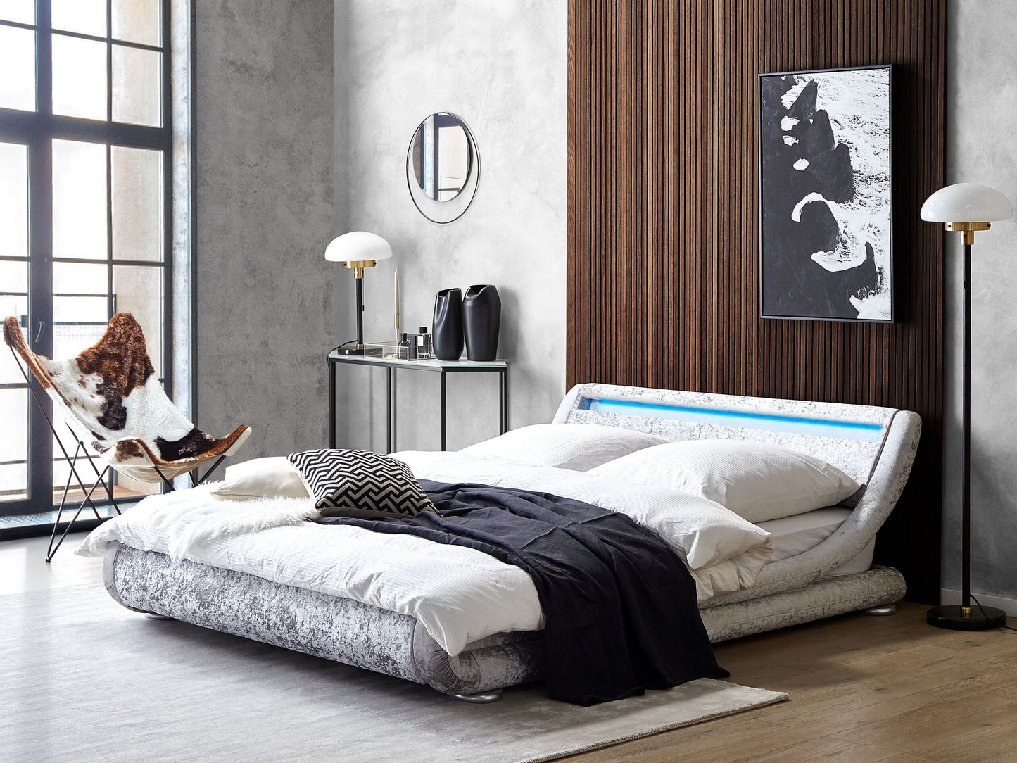Bett Samtstoff Silber 160 x 200 cm mit LED-Beleuchtung AVIGNON
