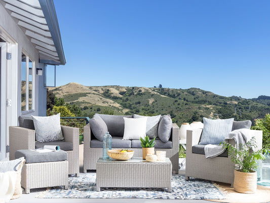 Lounge Set mit Tisch und Ottomane 4-Sitzer MILANO Polyrattan Hellgrau