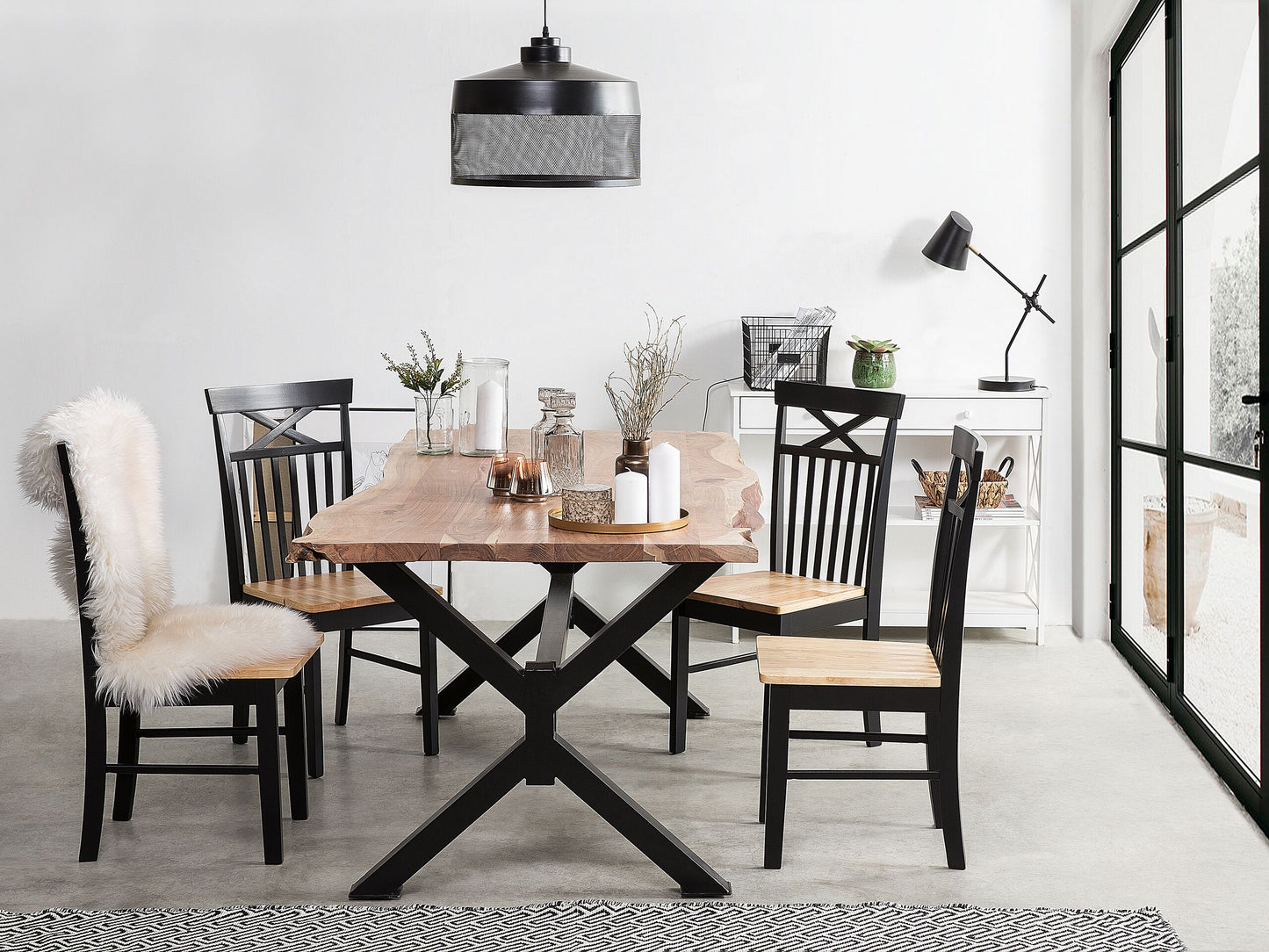 Esstisch Akazienholz hellbraun / schwarz 180 x 95 cm VALBO