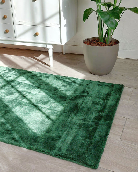 Teppich Viskose dunkelgrün 80 x 150 cm Kurzflor GESI II