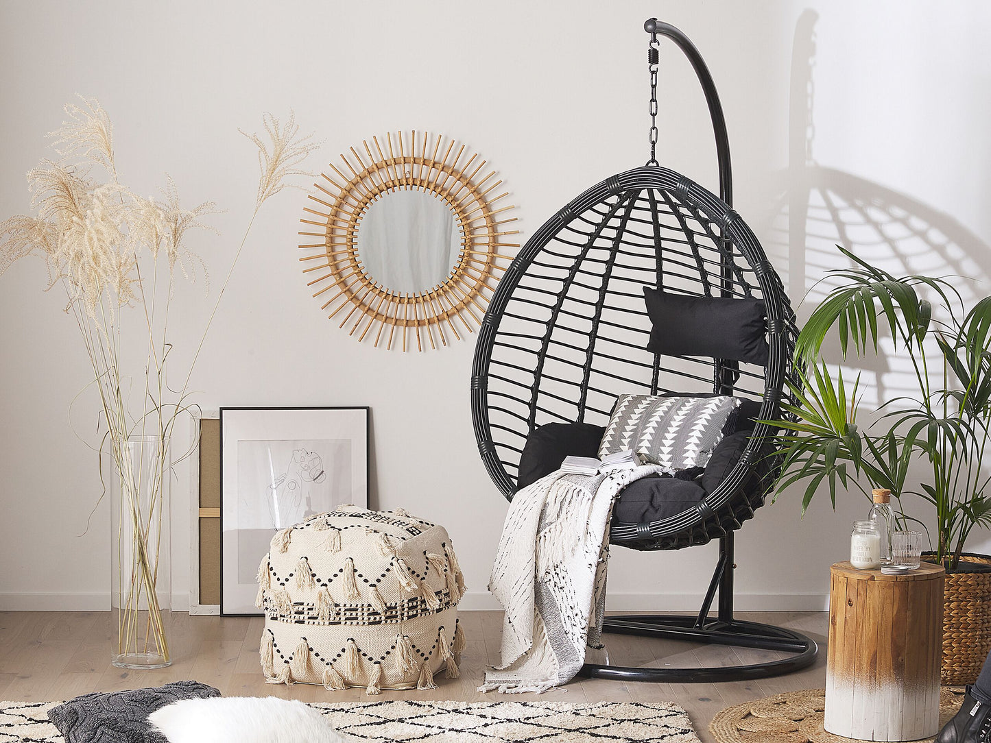 Hängesessel mit Gestell TOLLO Polyrattan Schwarz
