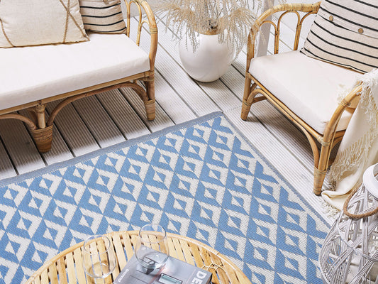 Outdoor Teppich hellblau 120 x 180 cm geometrisches Muster BIHAR