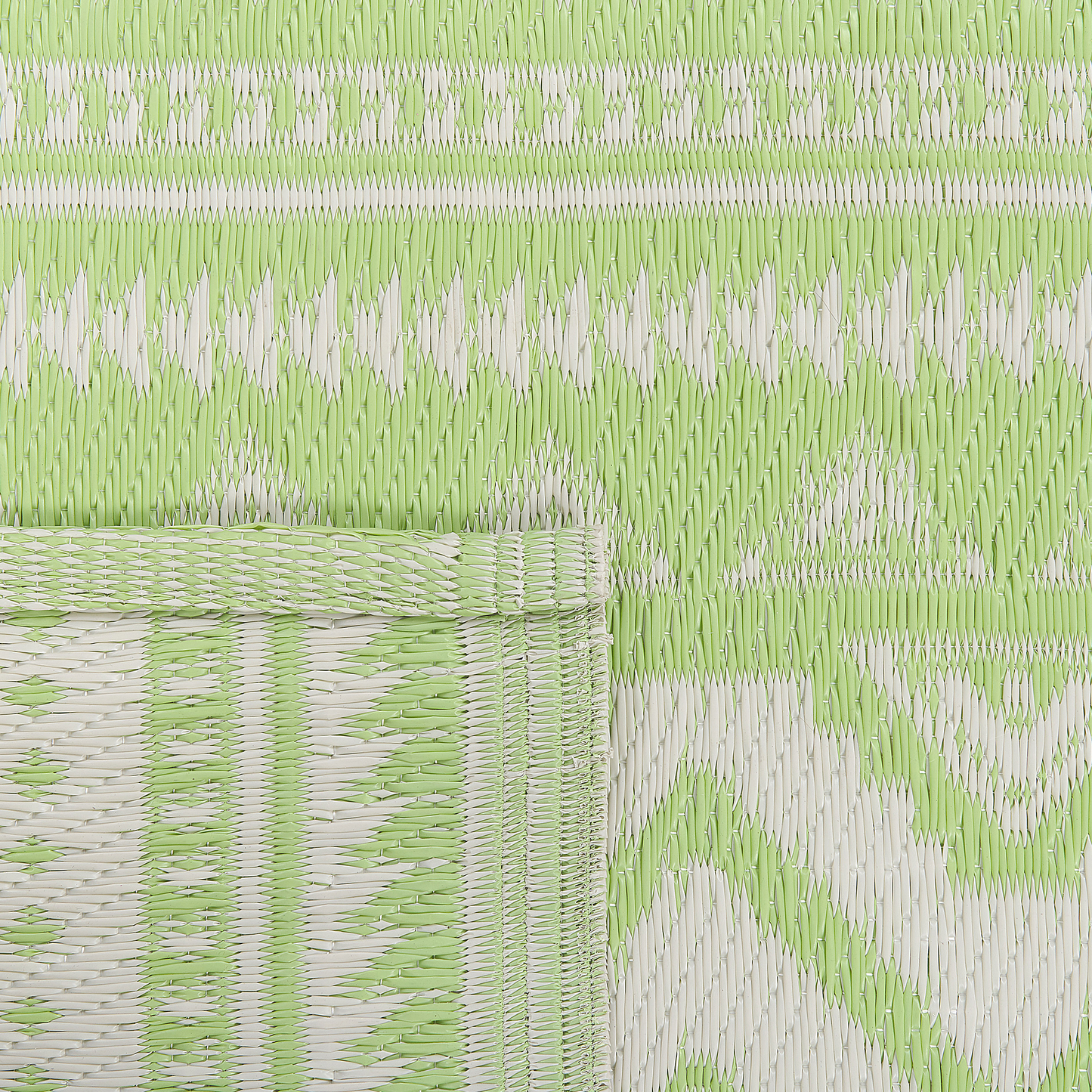 Outdoor Teppich pistaziengrün 120 x 180 cm geometrisches Muster NAGPUR