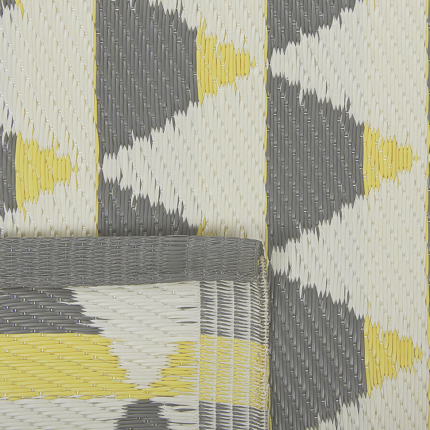 Outdoor Teppich grau-gelb 60 x 105 cm Dreieck Muster Kurzflor HISAR
