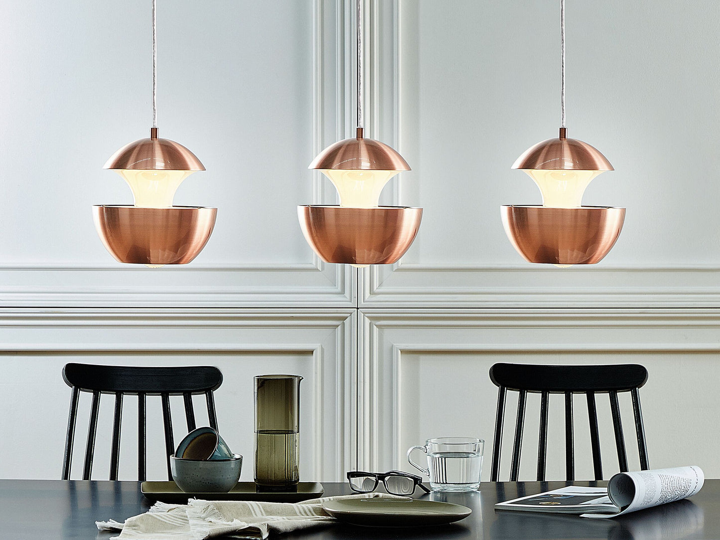 Hängelampe Metall kupferfarben / weiss glänzend Kugelform BOJANA