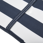 Gartenliege Akazienholz hellbraun Auflage marineblau gestreift rollbar CESANA