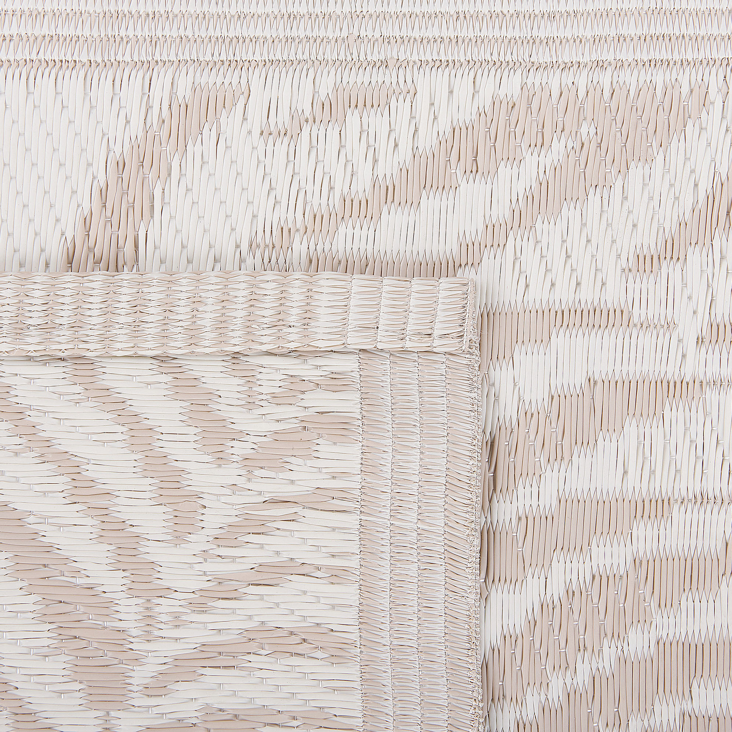 Outdoor Teppich beige 60 x 105 cm Palmenmuster Kurzflor KOTA