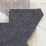 Teppich Kuhfell grau / beige 160 x 230 cm Patchwork Kurzflor VARTO