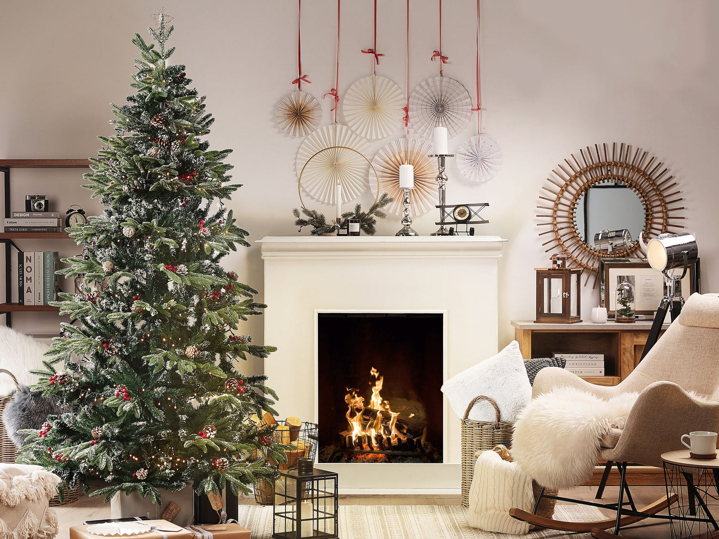 Künstlicher Weihnachtsbaum mit Schnee bestreut 180 cm grün DENALI