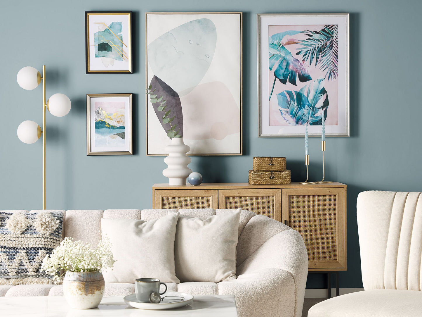 Wandbild mit Rahmen AGENA Blumenmuster 60 x 80 cm Blau