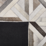 Teppich Kuhfell beige / braun 140 x 200 cm Patchwork Kurzflor TAYTAN