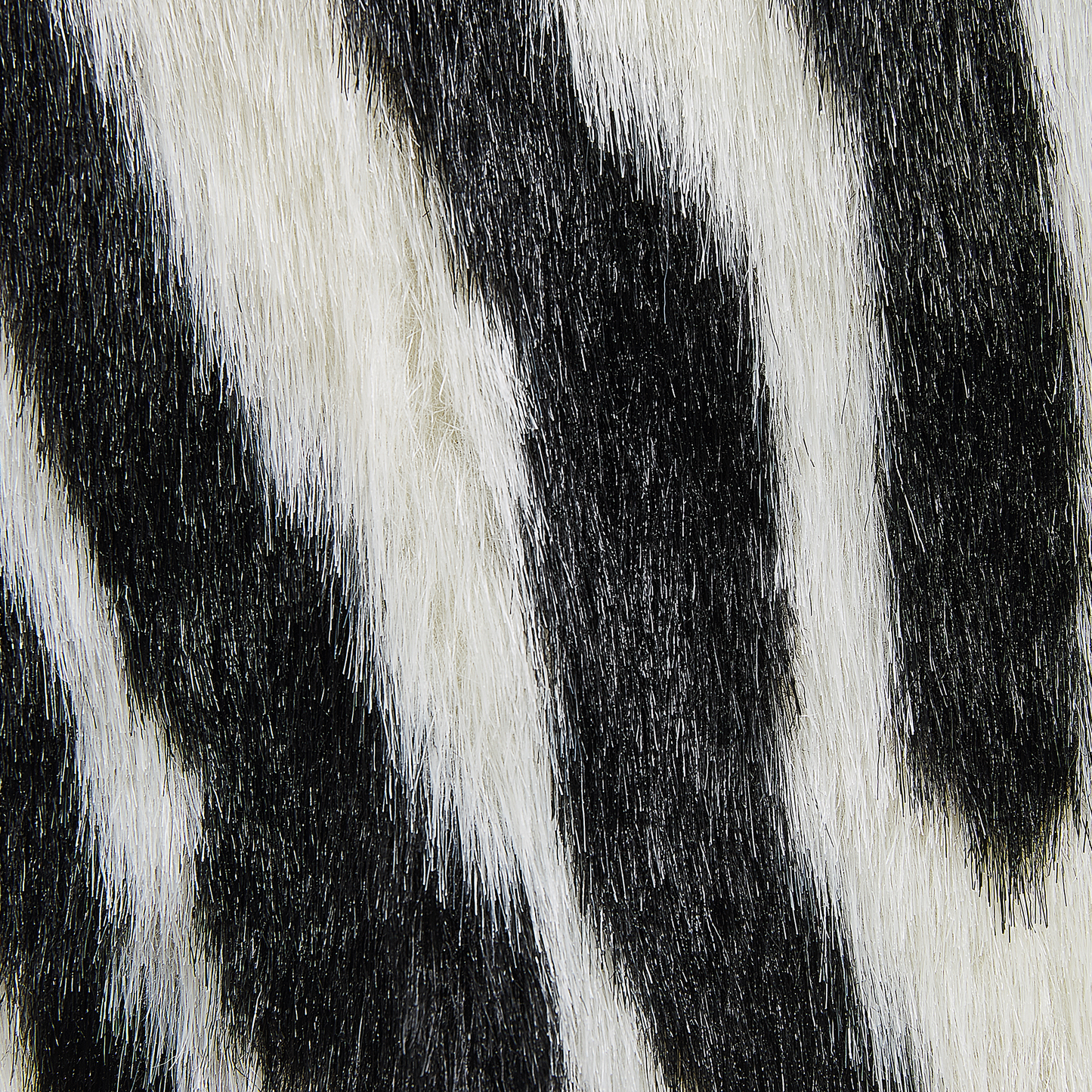 Kunstfell-Teppich Zebra schwarz / weiss 90 cm NAMBUNG