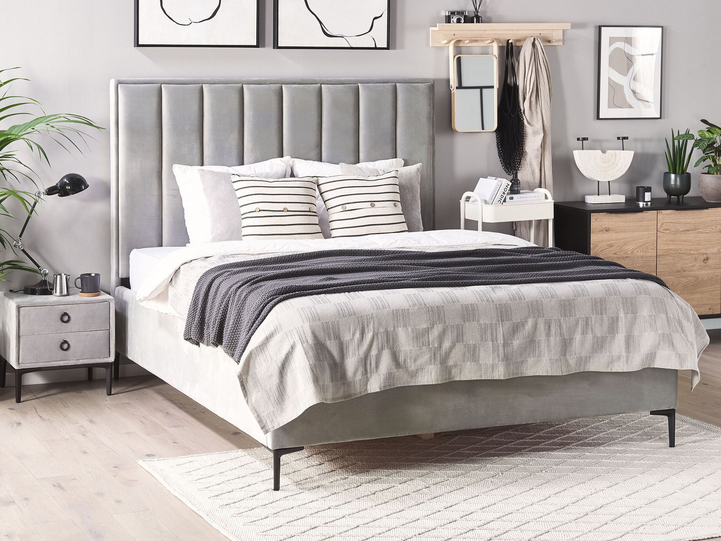 Bett mit Stauraum Samtstoff SEZANNE 160 x 200 cm Hellgrau