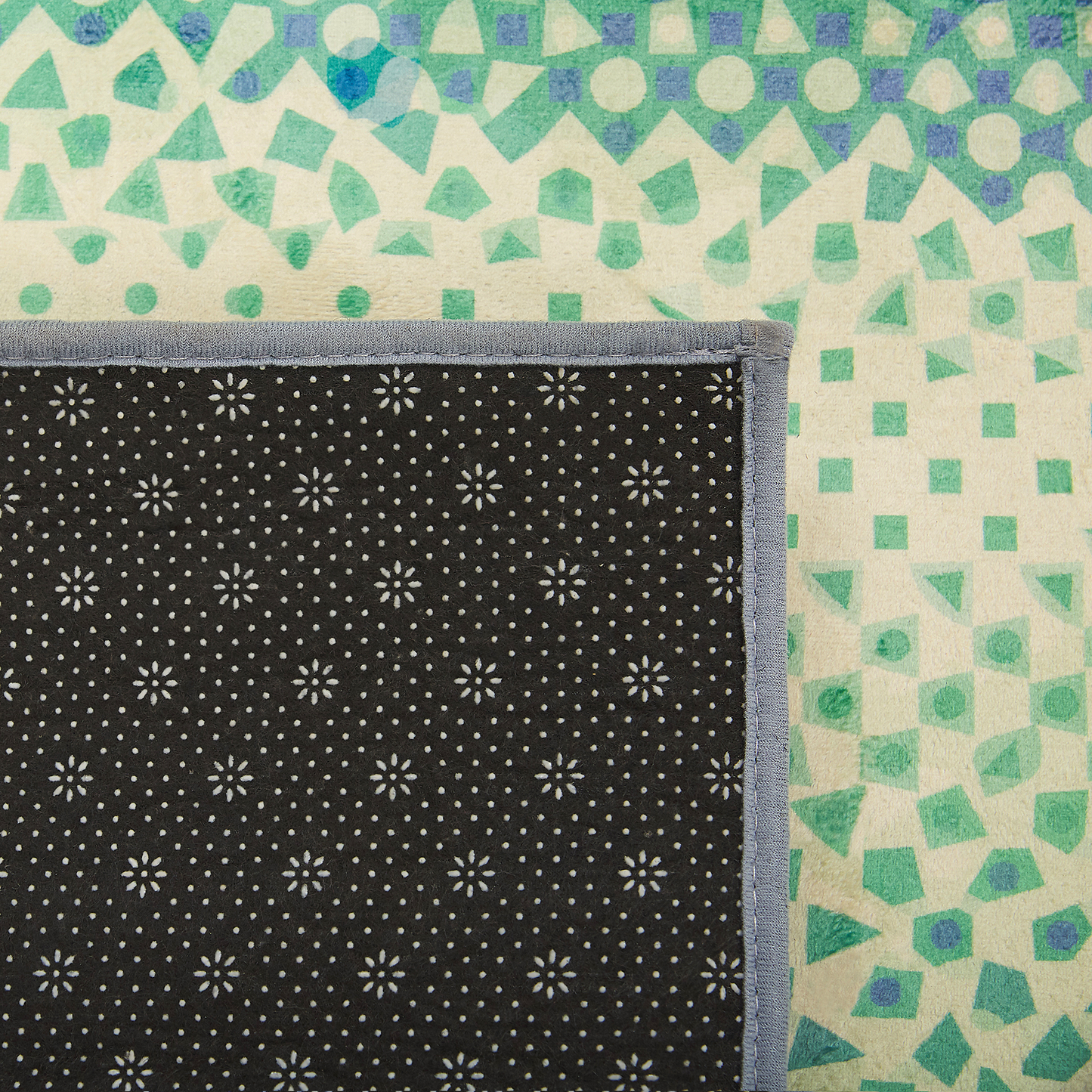 Teppich blau-grün 140 x 200 cm Flecken-Motiv Kurzflor SUSUZ